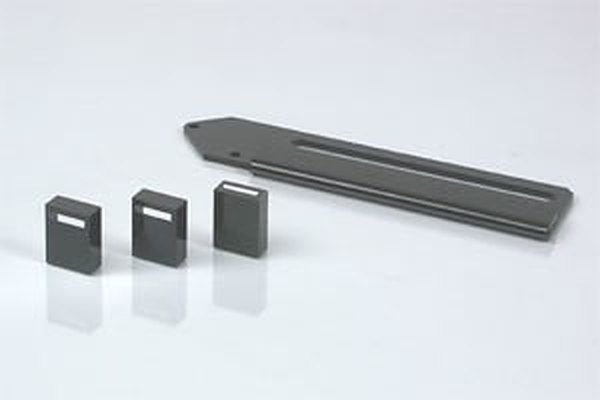 Verzinkt, schwarze Teile aus der Galvanik Weißer